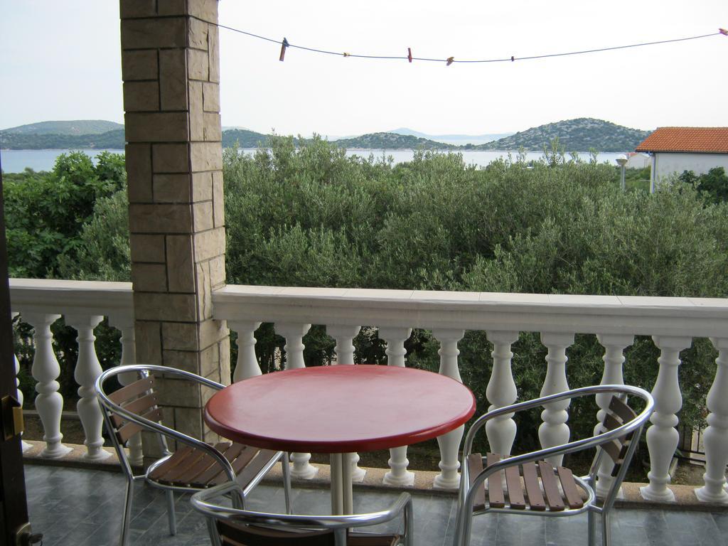 Apartments Nestor Трибунь Экстерьер фото